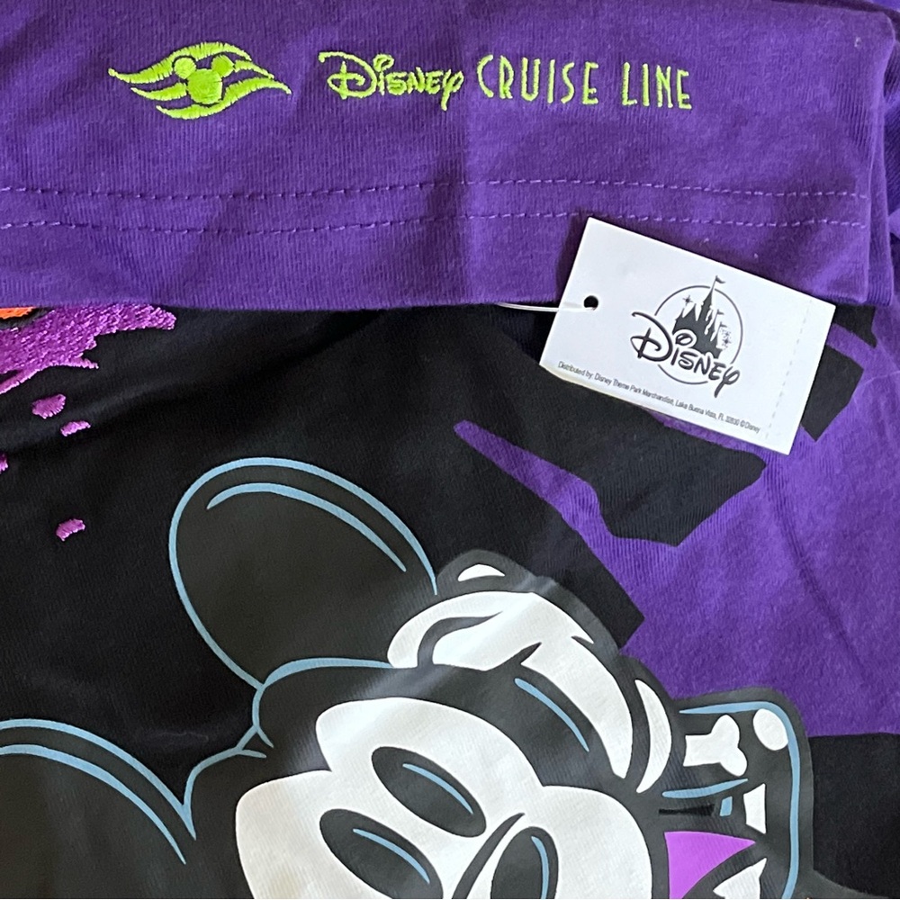 🎃👻🚢 Disney Cruise Line Halloween Short Sleeve T-Shirt - Various Sizes - NWT - Picture 3 of 13